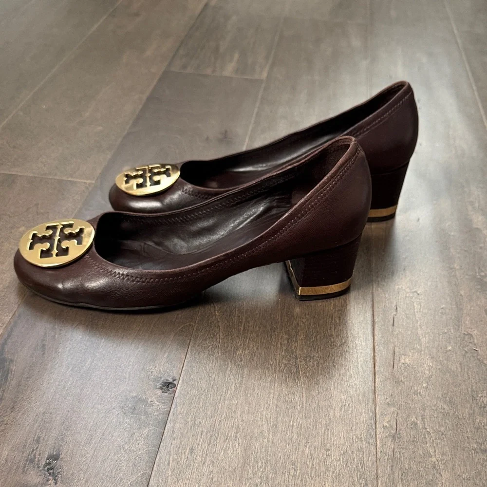 Tory Burch Leather Block Heel Pumps – Women’s Size 9